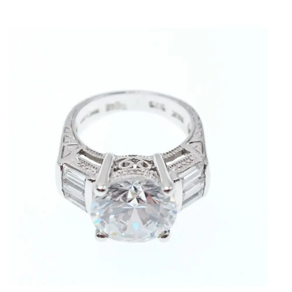 925 Sterling Silver CZ Ring Size 5.5